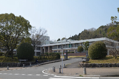 久山中学校（2.3km）