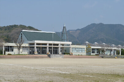 山田小学校（1.2km）